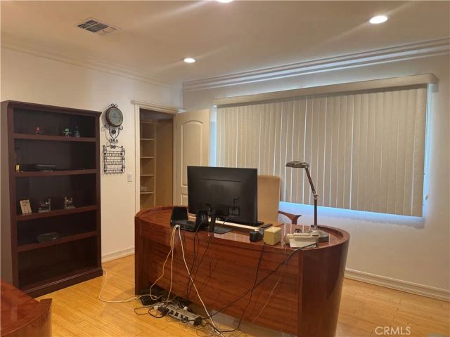 5092 Chimineas, Tarzana, CA 91356