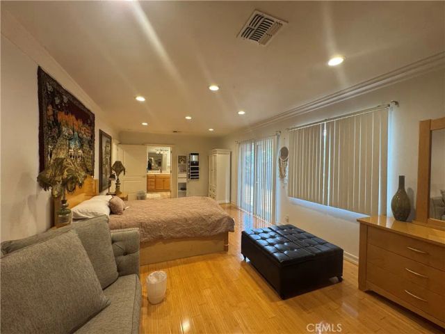 5092 Chimineas, Tarzana, CA 91356