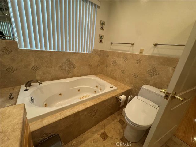 5092 Chimineas, Tarzana, CA 91356