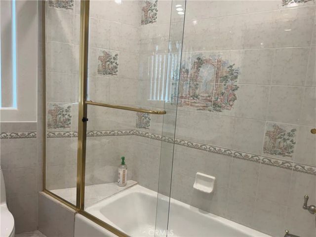 5092 Chimineas, Tarzana, CA 91356