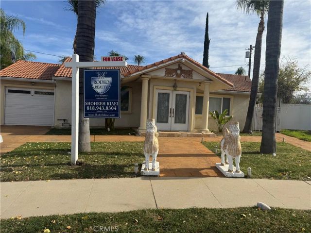 5092 Chimineas, Tarzana, CA 91356