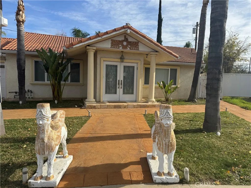 5092 Chimineas, Tarzana, CA 91356