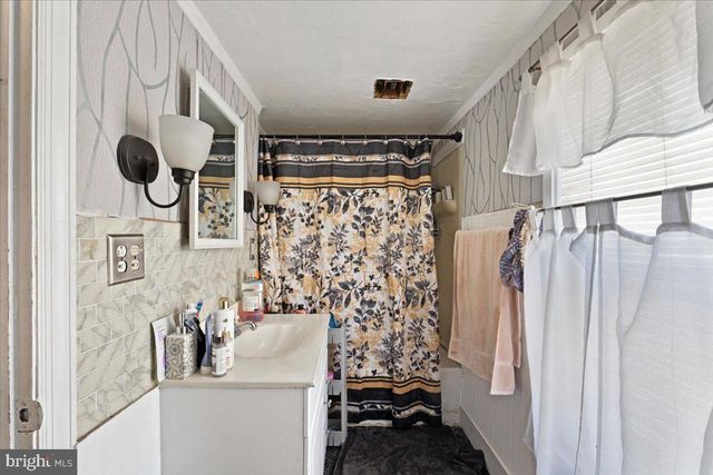 319 W CHURCH ST, Annville, PA 17003