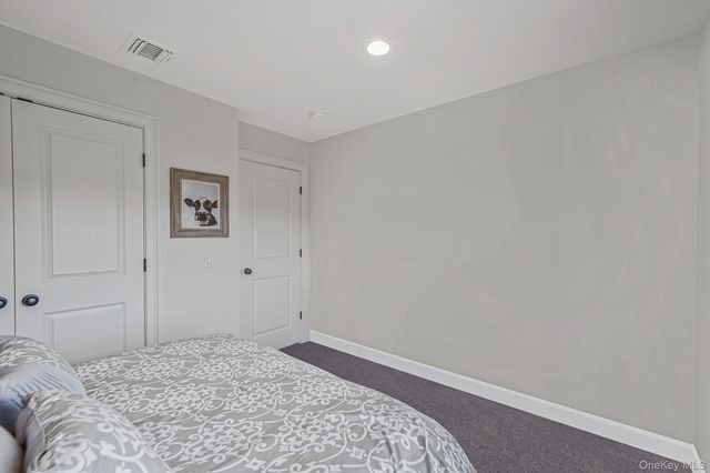 98 Calverton Court, Wading River, NY 11792