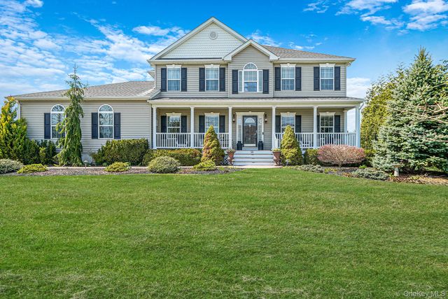 98 Calverton Court, Wading River, NY 11792