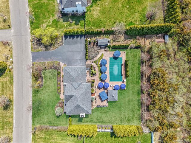 98 Calverton Court, Wading River, NY 11792