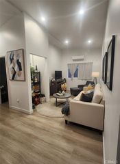 6836 Colmar 1/4, Bell Gardens, CA 90201