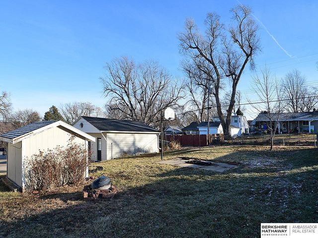 5411 S 49th Avenue, Omaha, NE 68117