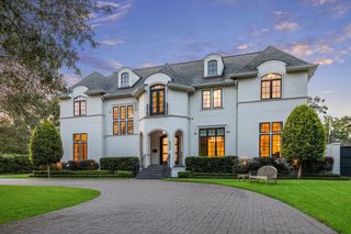 5324 Braeburn Drive, Bellaire, TX 77401