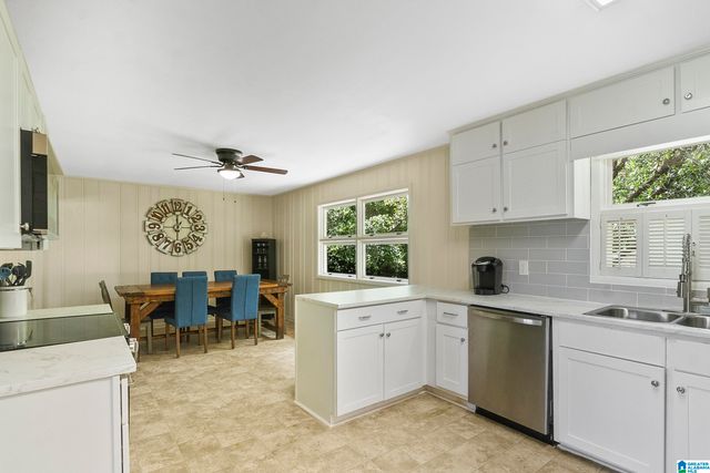 9 RHONDA TERRACE, Tuscaloosa, AL 35401