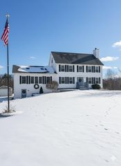 126 Governors Road, Rochester, NH 03867