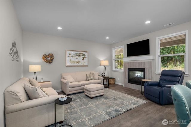 5639 Waldron Drive NE, Lacey, WA 98516