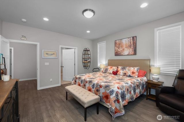 5639 Waldron Drive NE, Lacey, WA 98516