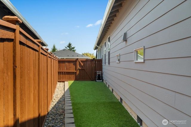 5639 Waldron Drive NE, Lacey, WA 98516