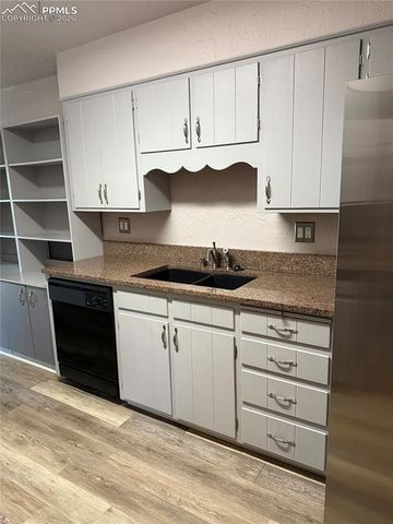 1915 Calle De Seville, Colorado Springs, CO 80904