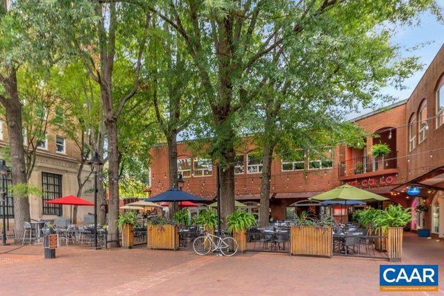 1130 E HIGH ST #J, Charlottesville, VA 22902