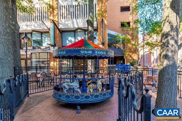 1130 E HIGH ST #J, Charlottesville, VA 22902