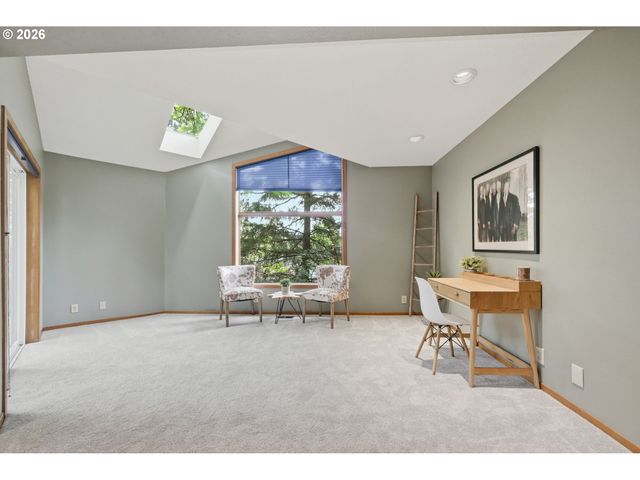 2063 STONECREST Dr, Eugene, OR 97401