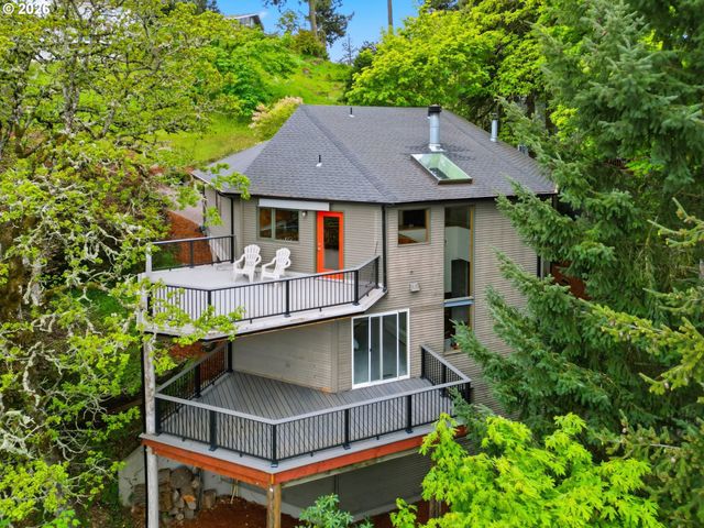 2063 STONECREST Dr, Eugene, OR 97401