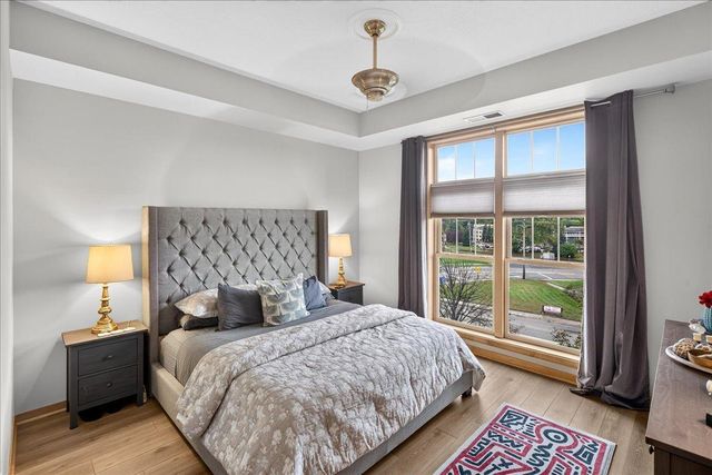 2201 Village Lane A401, Bloomington, MN 55431
