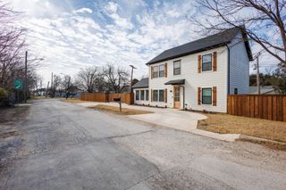3230 6th Avenue, Fort Worth, TX 76110
