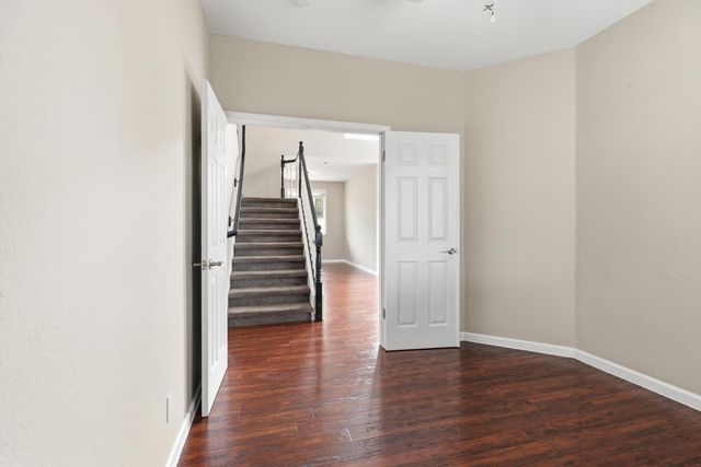 504 Van Dyken Way, Ripon, CA 95366