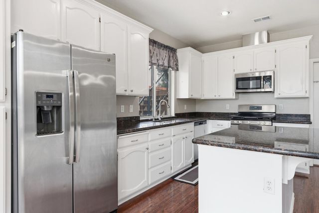 504 Van Dyken Way, Ripon, CA 95366