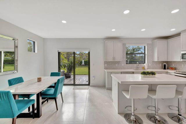 4509 E Aqua Bella Ln, Fort Lauderdale, FL 33312