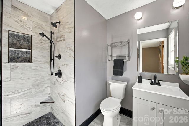 2935 Palmer Place, Hudson, NC 28638