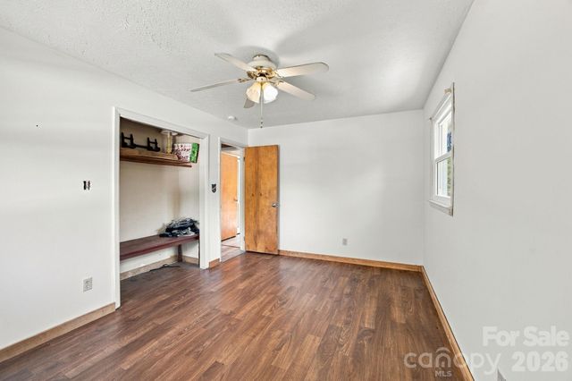 2935 Palmer Place, Hudson, NC 28638