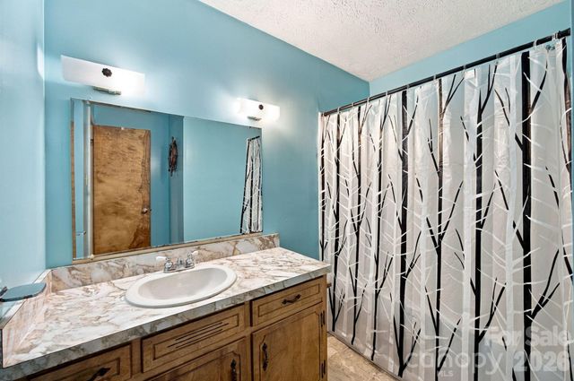 2935 Palmer Place, Hudson, NC 28638