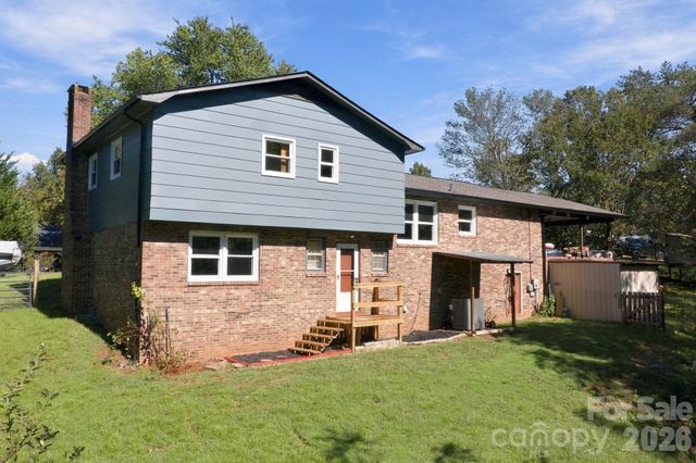 2935 Palmer Place, Hudson, NC 28638