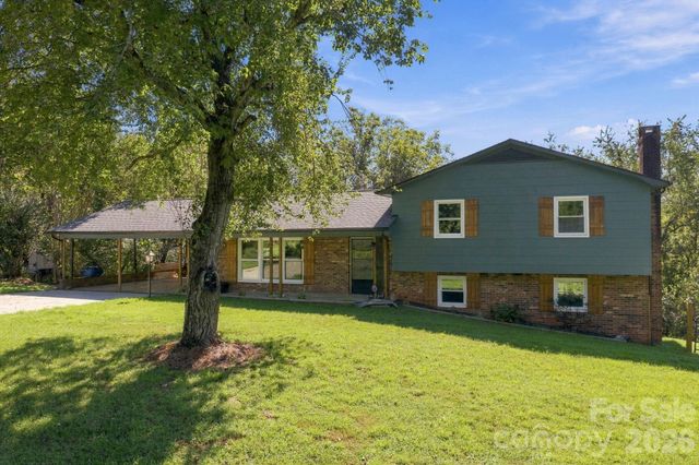 2935 Palmer Place, Hudson, NC 28638