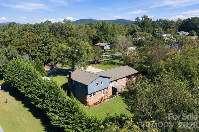 2935 Palmer Place, Hudson, NC 28638