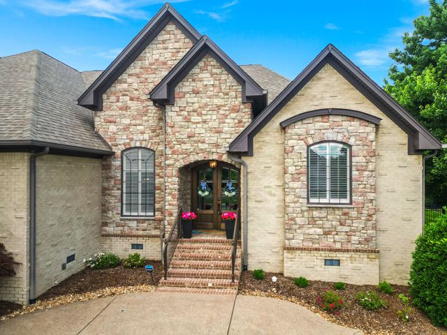 1606 Boardwalk Pl, Gallatin, TN 37066