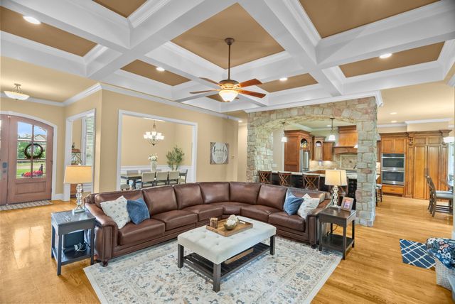 1606 Boardwalk Pl, Gallatin, TN 37066