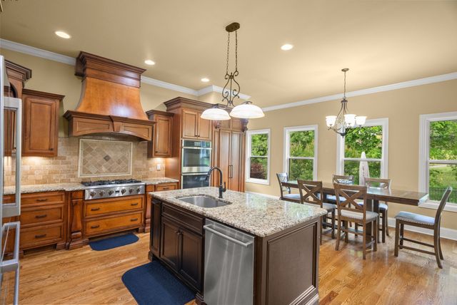 1606 Boardwalk Pl, Gallatin, TN 37066