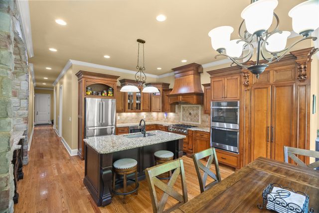 1606 Boardwalk Pl, Gallatin, TN 37066