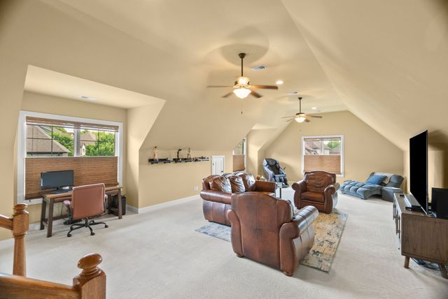 1606 Boardwalk Pl, Gallatin, TN 37066