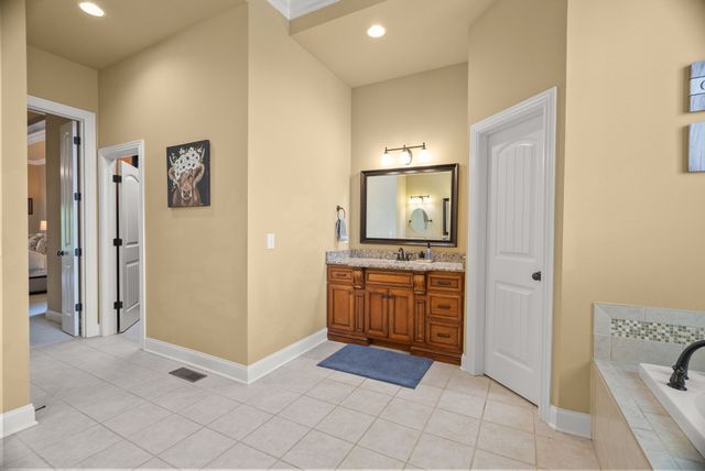 1606 Boardwalk Pl, Gallatin, TN 37066