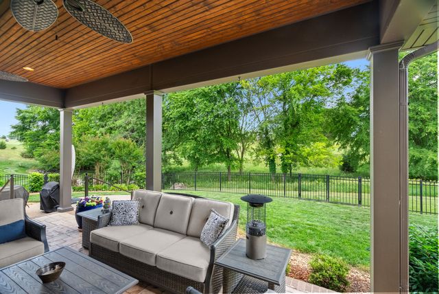 1606 Boardwalk Pl, Gallatin, TN 37066