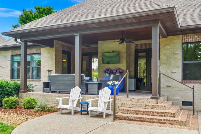 1606 Boardwalk Pl, Gallatin, TN 37066