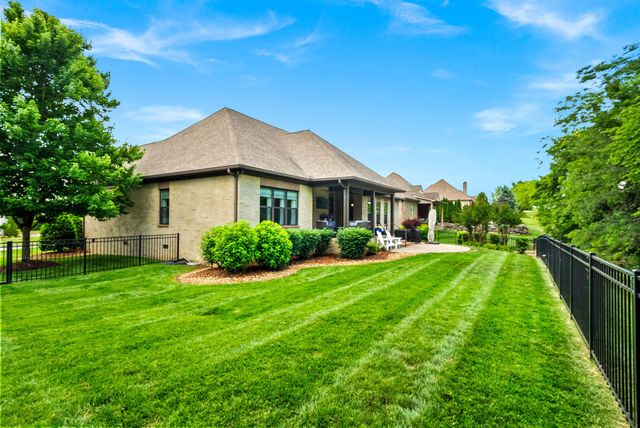 1606 Boardwalk Pl, Gallatin, TN 37066