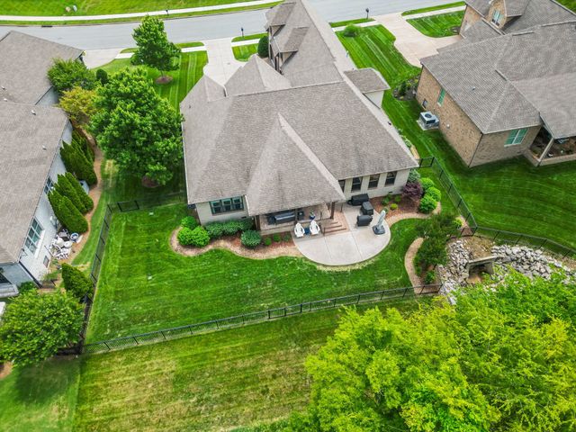 1606 Boardwalk Pl, Gallatin, TN 37066
