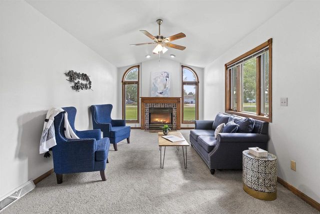 725 HARRISON AVENUE, Omro, WI 54963