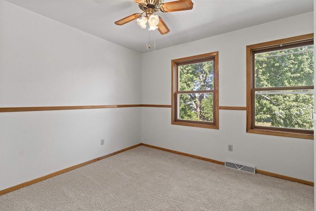 725 HARRISON AVENUE, Omro, WI 54963