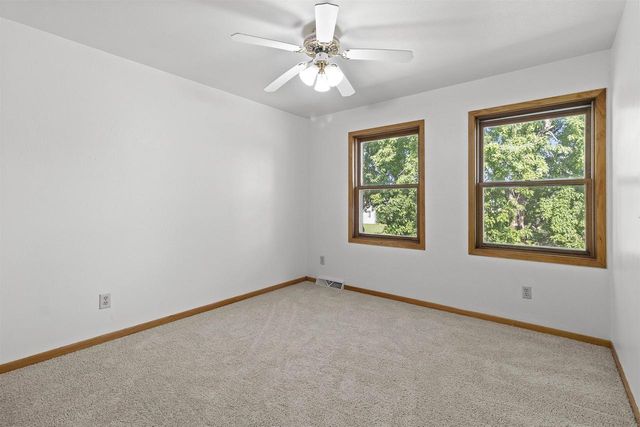 725 HARRISON AVENUE, Omro, WI 54963