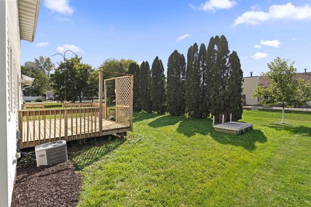 725 HARRISON AVENUE, Omro, WI 54963