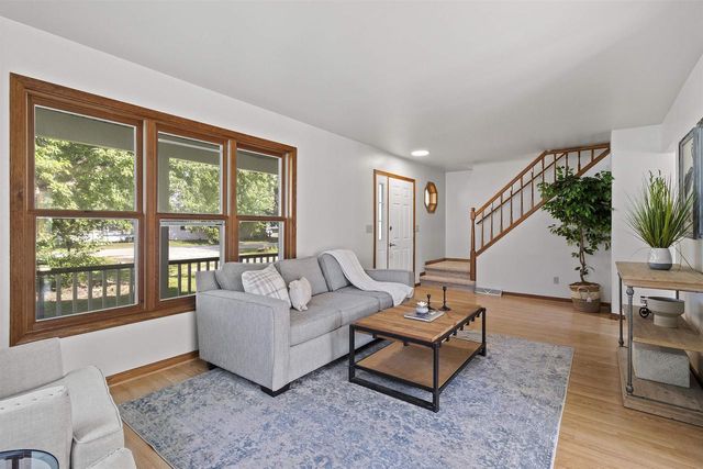 725 HARRISON AVENUE, Omro, WI 54963