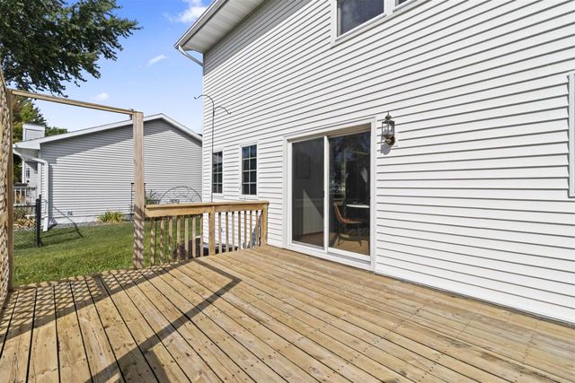 725 HARRISON AVENUE, Omro, WI 54963